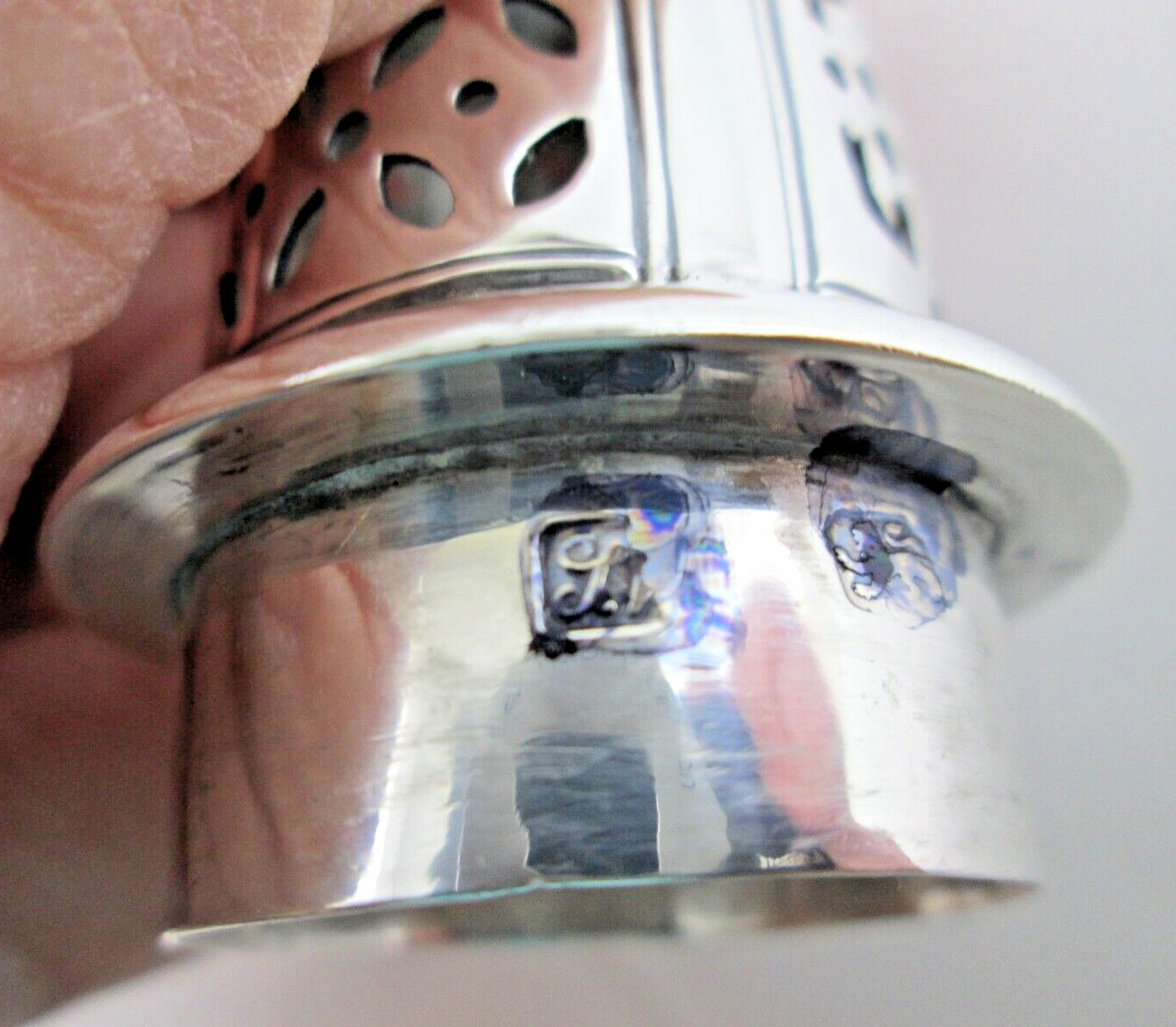 Impressive 1737-8 English Early Georgian Sterling Silver Caster Shaker Muffineer