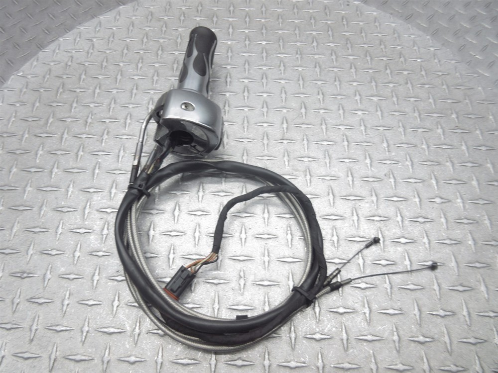 2005 Harley Davidson Fat Boy FLSTFI Right Switch Throttle Control Cable Grip