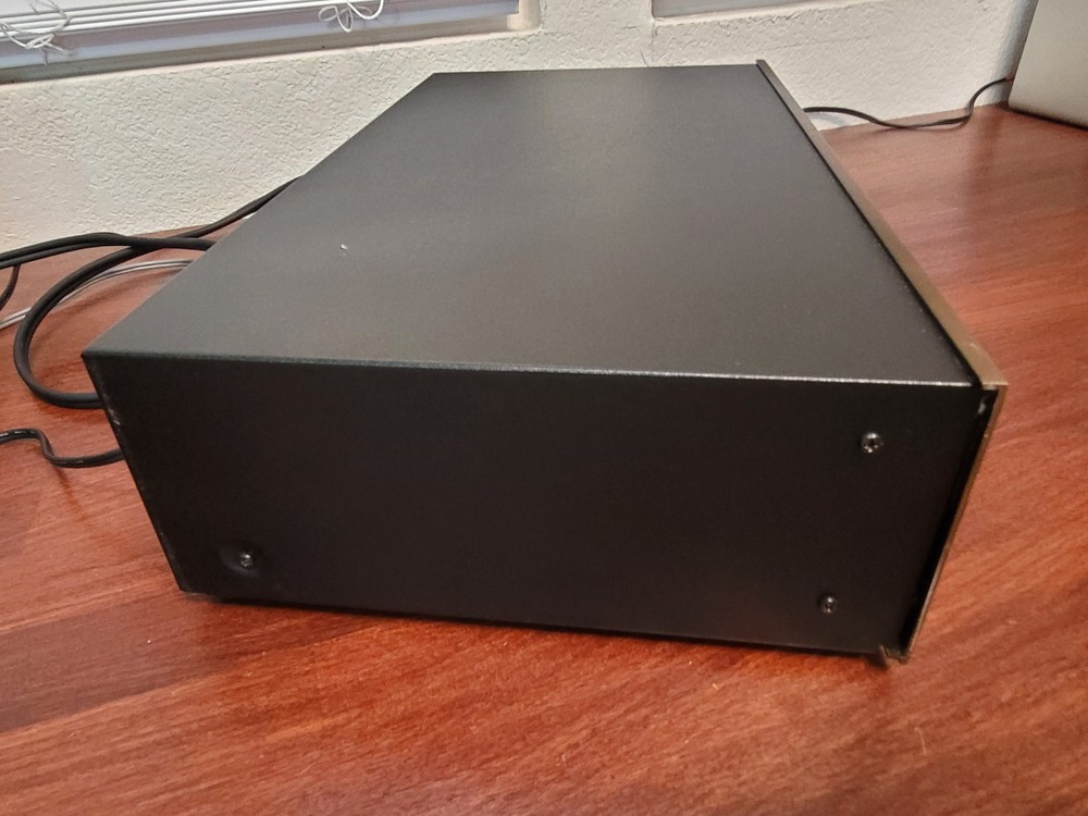 Parasound EQ300 12 Band Equalizer- Analyzer