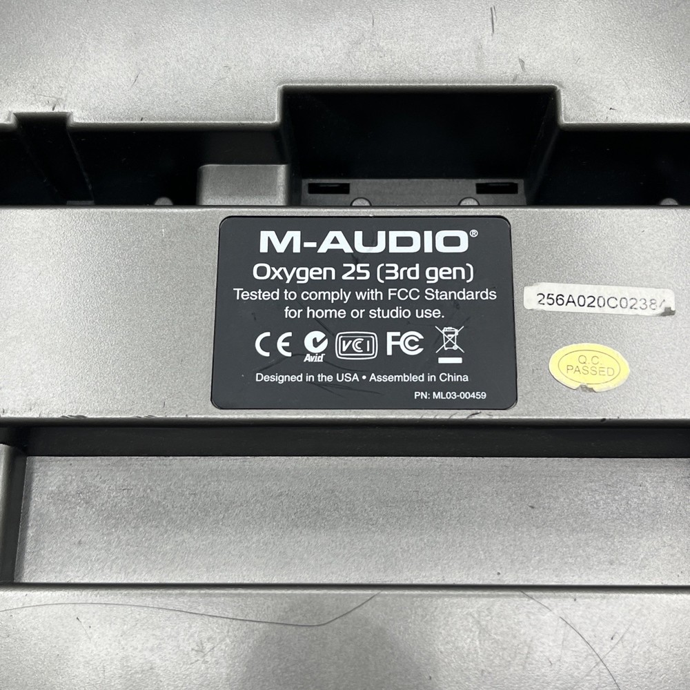 M-Audio Oxygen 25 (3rd Gen) USB Keyboard