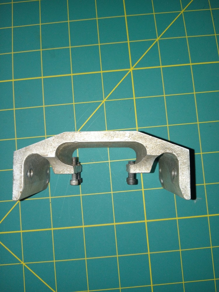 OCTURA NITRO RCBOAT ENGINE MOUNT