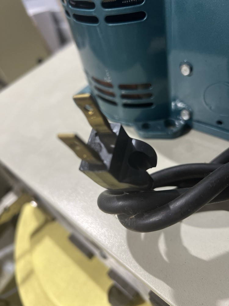 Mint Staco 2PF-1010 120/140v Variable Transformer