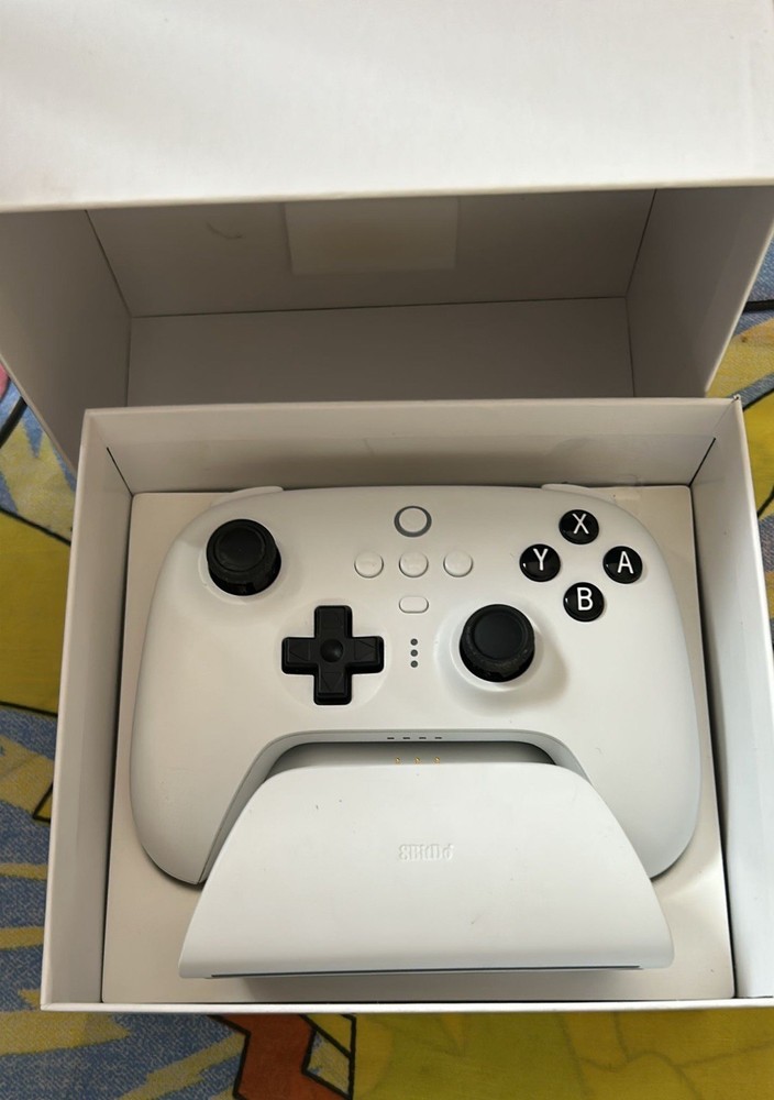 Ultimate Bluetooth Controller with Charging Dock for Switch and Windows White