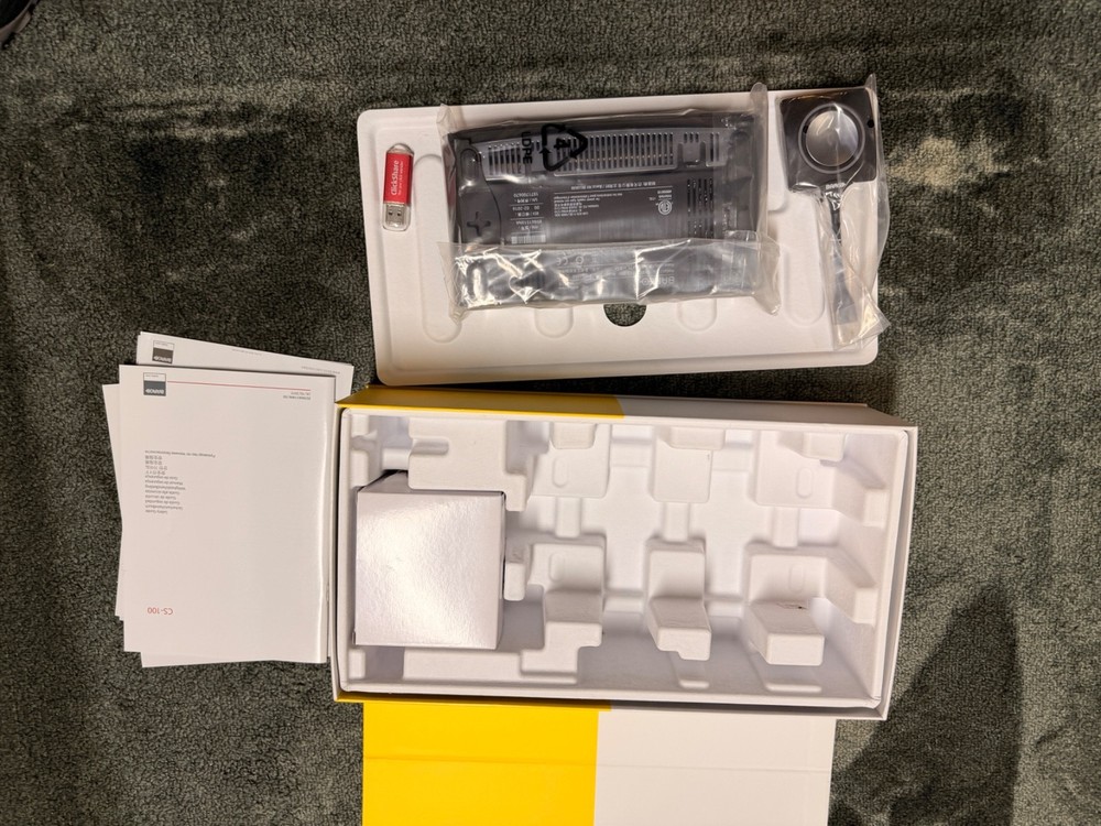 Brand New Barco ClickShare CS-100 Wireless Presentation System Set