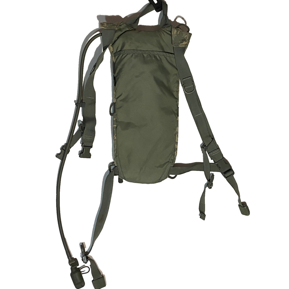 CamelBak Hydration Water Carrier With Bladder Backpack Camo