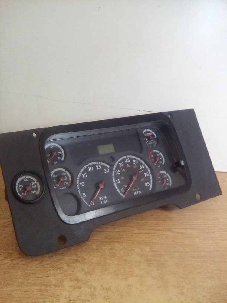 Freightliner Cascadia A2C53140899 Instrument Cluster "READ DESCRIPTION"