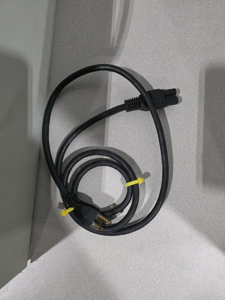 Waters 600 HPLC Multisolvent Delivery System Controller - Powers On