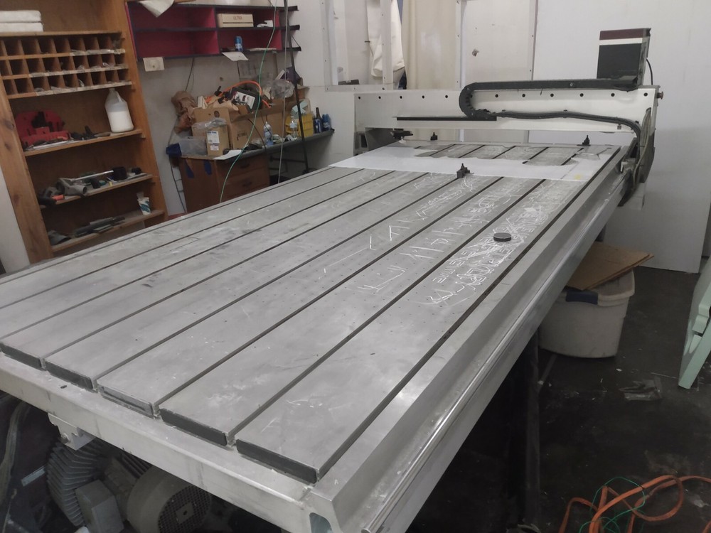 Gerber Sabre CNC Router Table, includes everything, any router bits on hand etc.