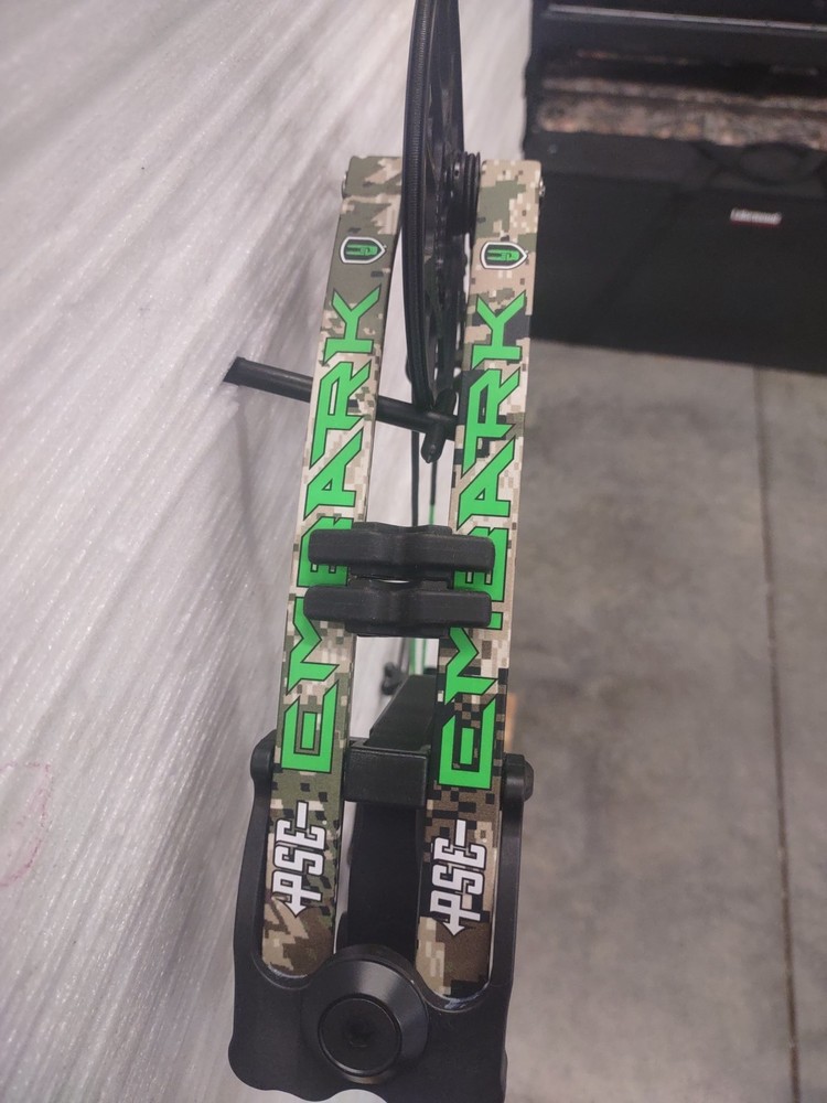 PSE Embark 70# RH BLACK With Subalpine Limbs