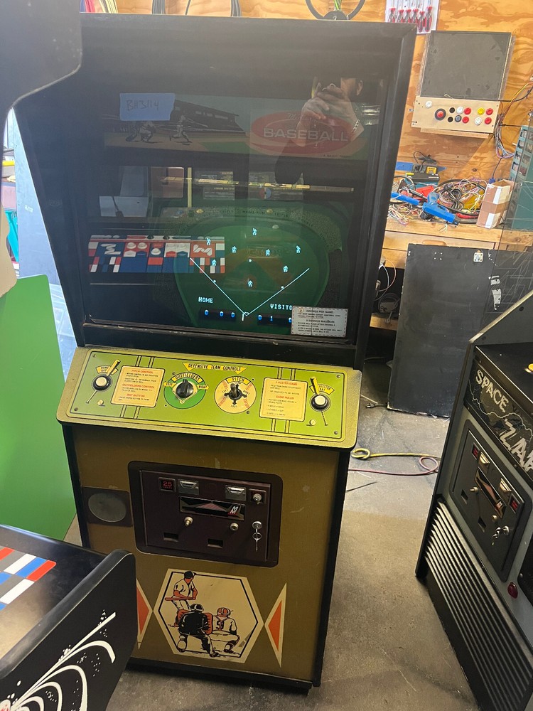 TORNADO BASEBALL ARCADE MACHINE by MIDWAY 1976 (Excellent Condition)
