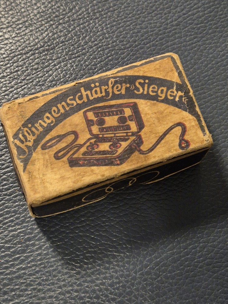 WW2 genuine German Soldier safe razor blades sharpener with box