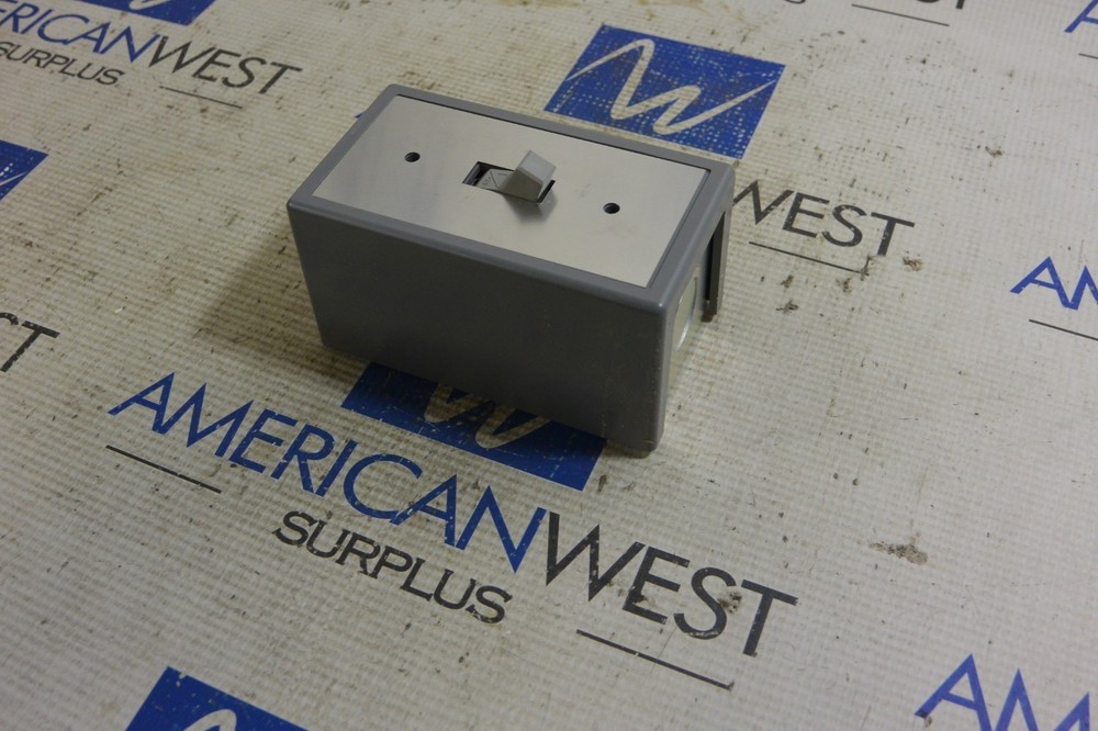 Siemens Manual Starter 1 Pole Toggle Switch Cat: SMFFG1 277 V Max