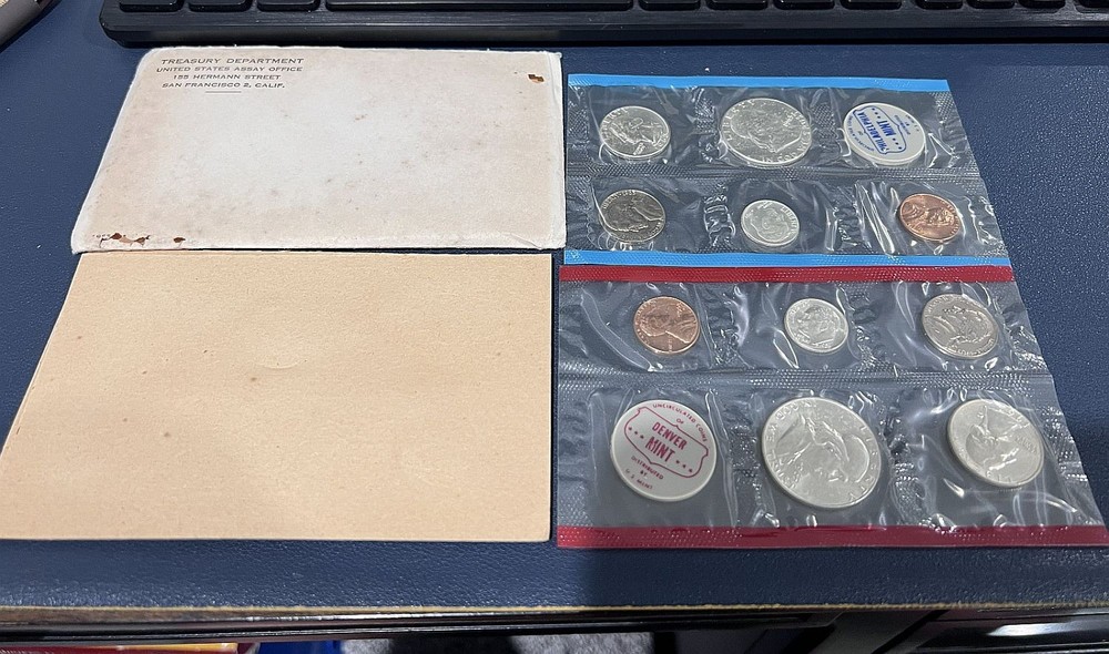 1963 P&D 10 Coin Mint Set in Envelope