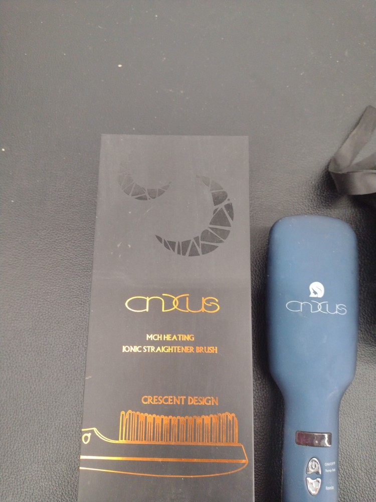CNXUS Ionic Hair Straightener Brush MCH Ceramic Heating LED Display Adjust Temp