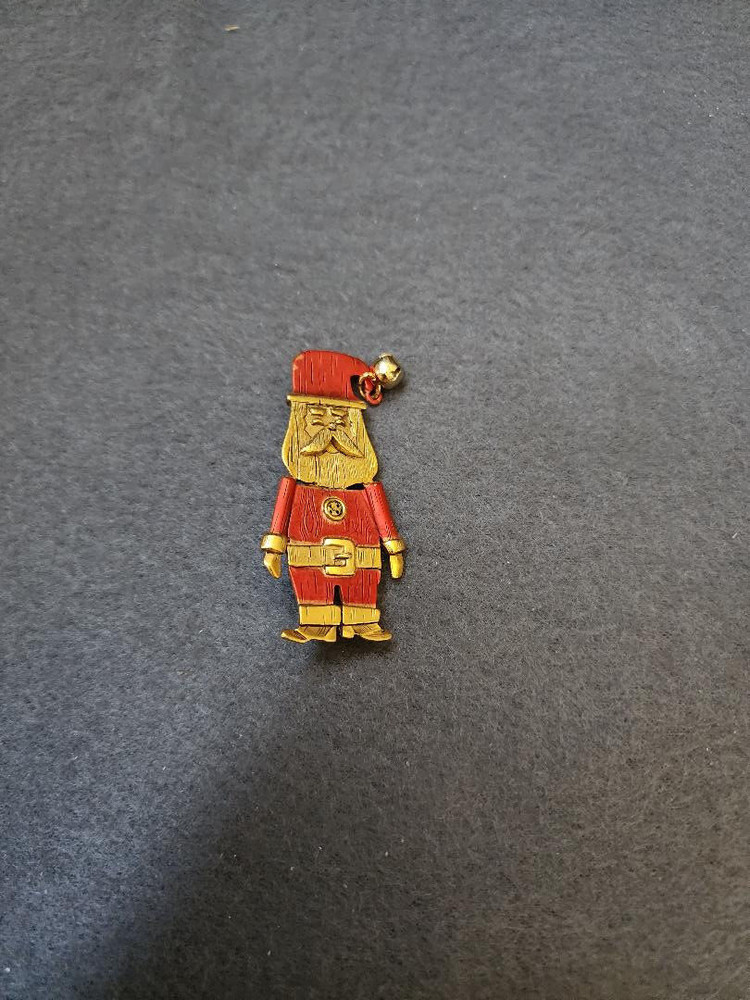 DANECRAFT SANTA WITH BELL PIN