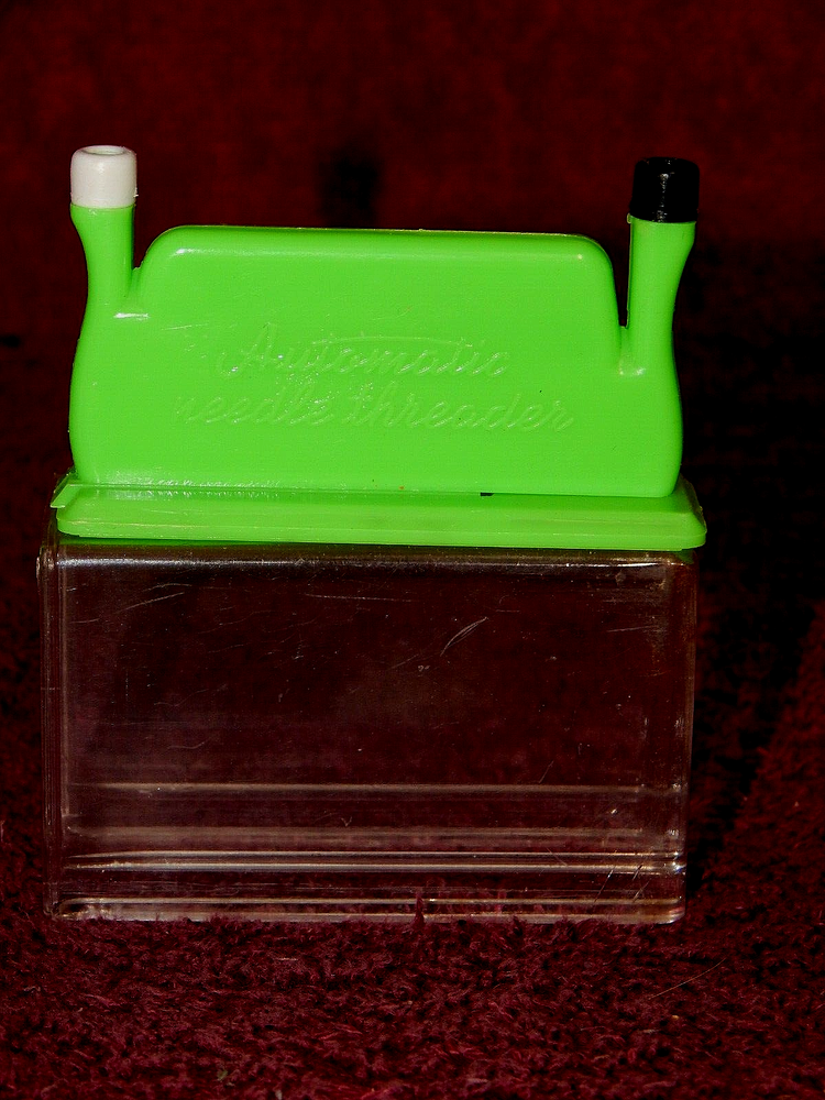 Vintage Ditta Martinelli Automatic Needle Threader COMPLETE