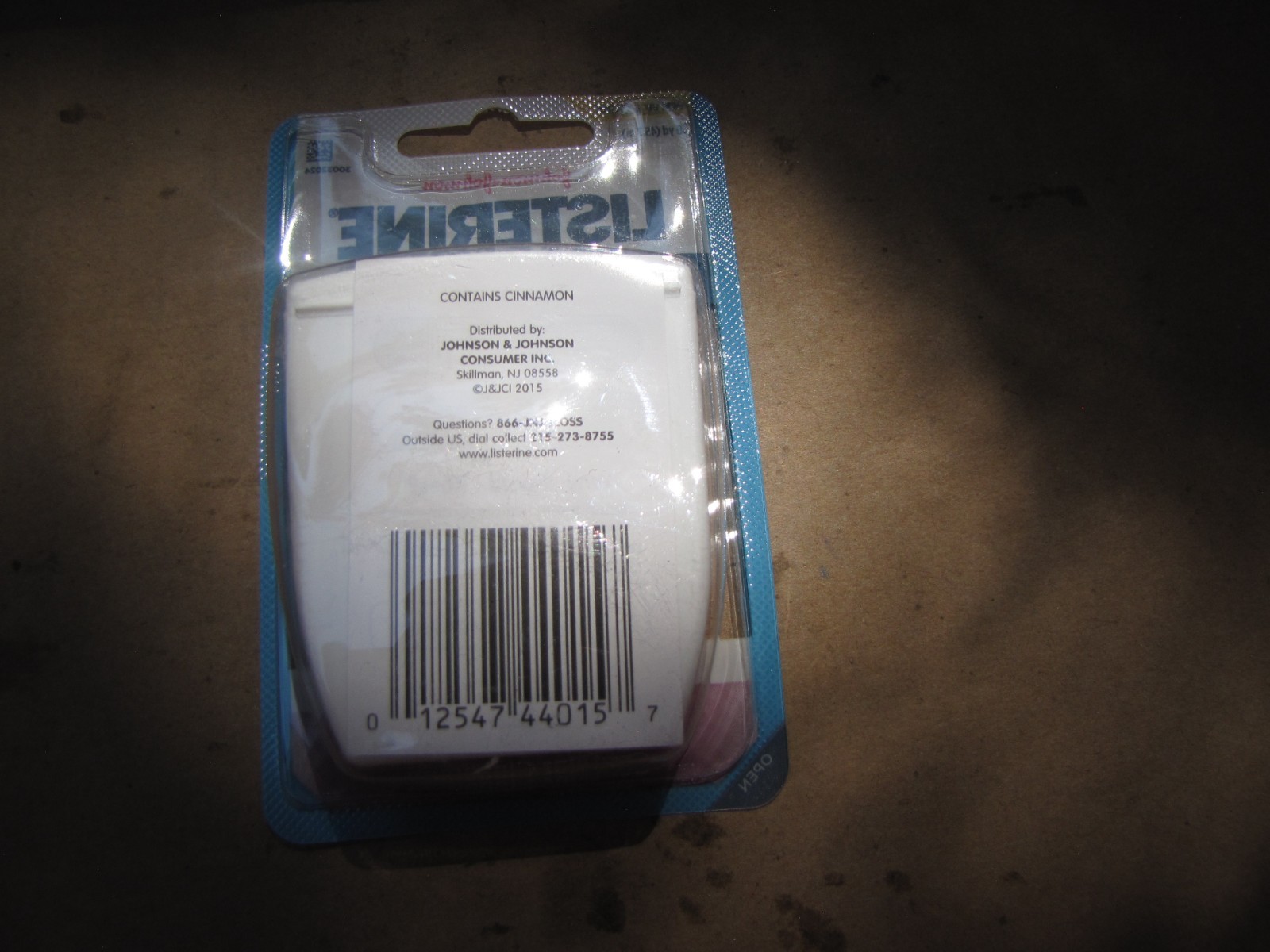 1 pack of J & J Listerine Reach Gentle Gum Care Woven Floss Cinnamon Mint 50 yds