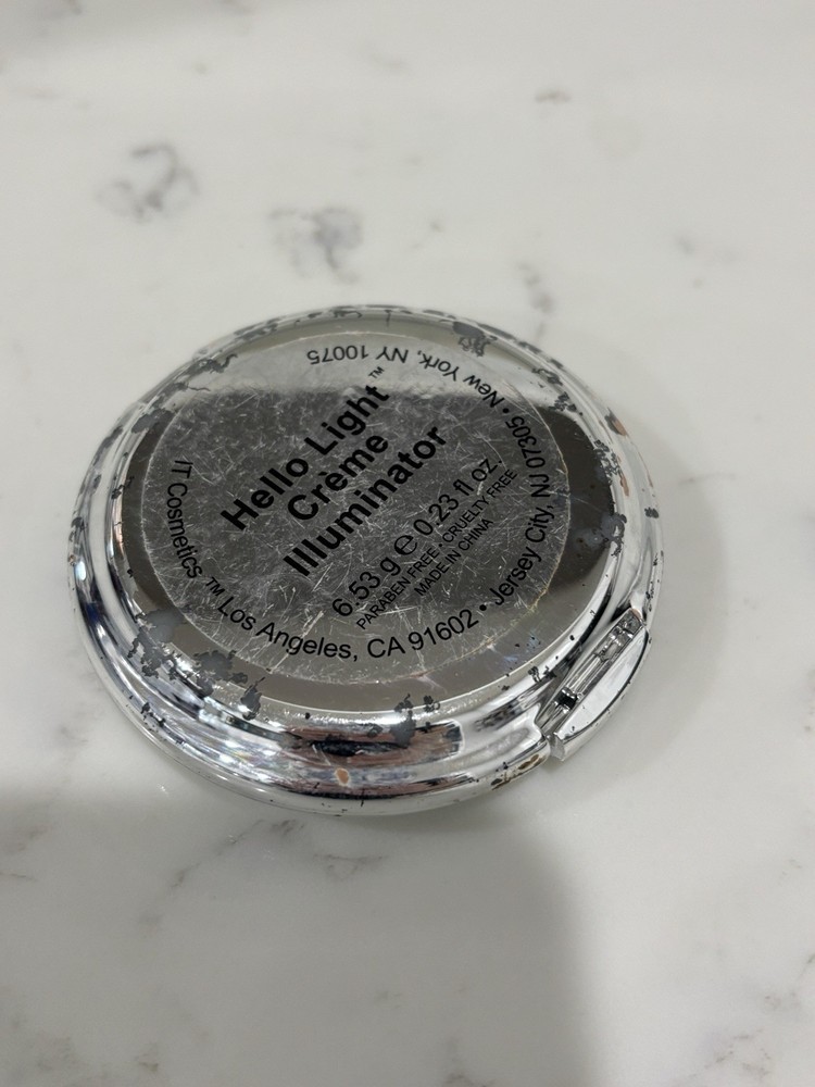 IT COSMETICS HELLO LIGHT CREME ILLUMINATOR .23 OZ NWOB SCUFFED COMPACT