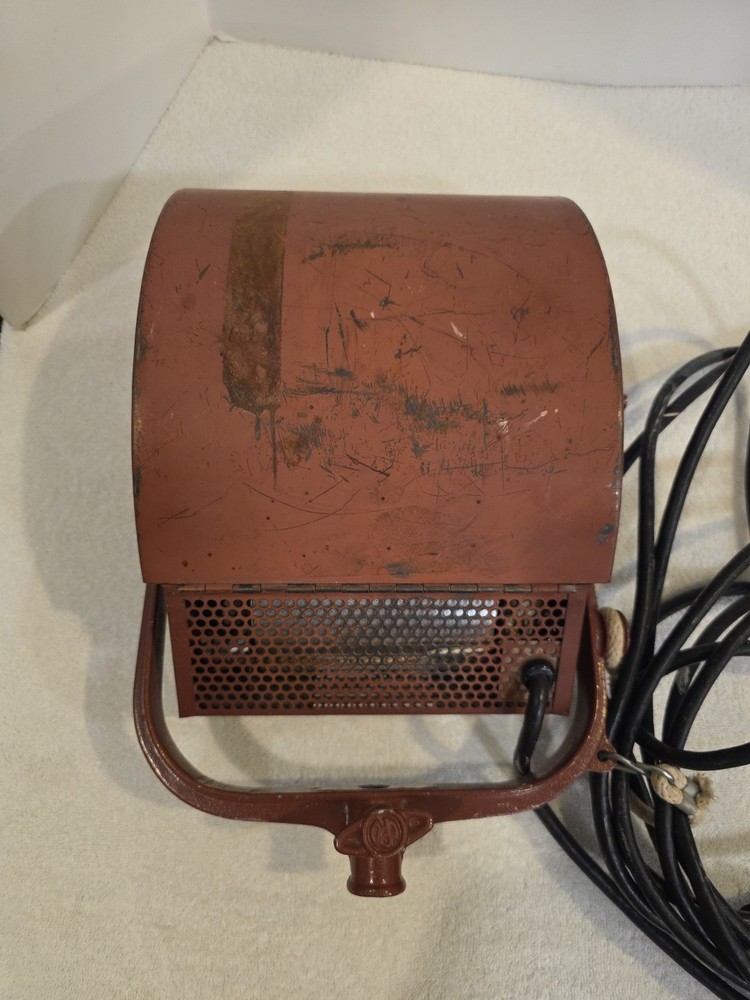Mole Richardson Type 2581 Baby 800 Watt Molequatz Softlight Nice Pre-Owned