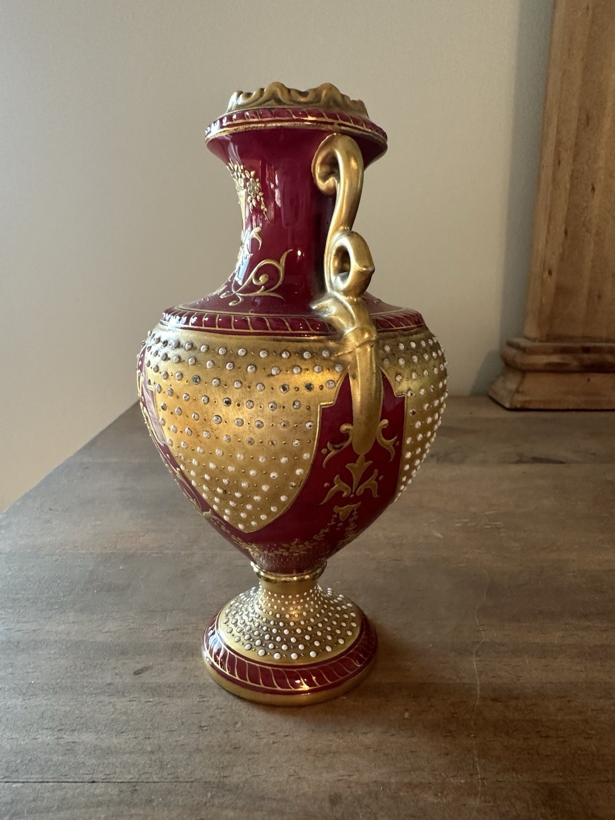 Antique 1890s Coalport Red Porcelain Vase Urn W/Hand Painted Gold Scrolls 6”T