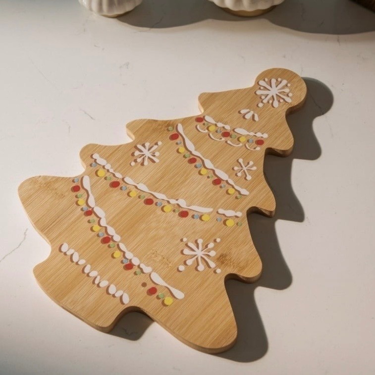 Thyme & Table Holiday Mitten Tree Snow flake Bamboo Cutting Boards Set