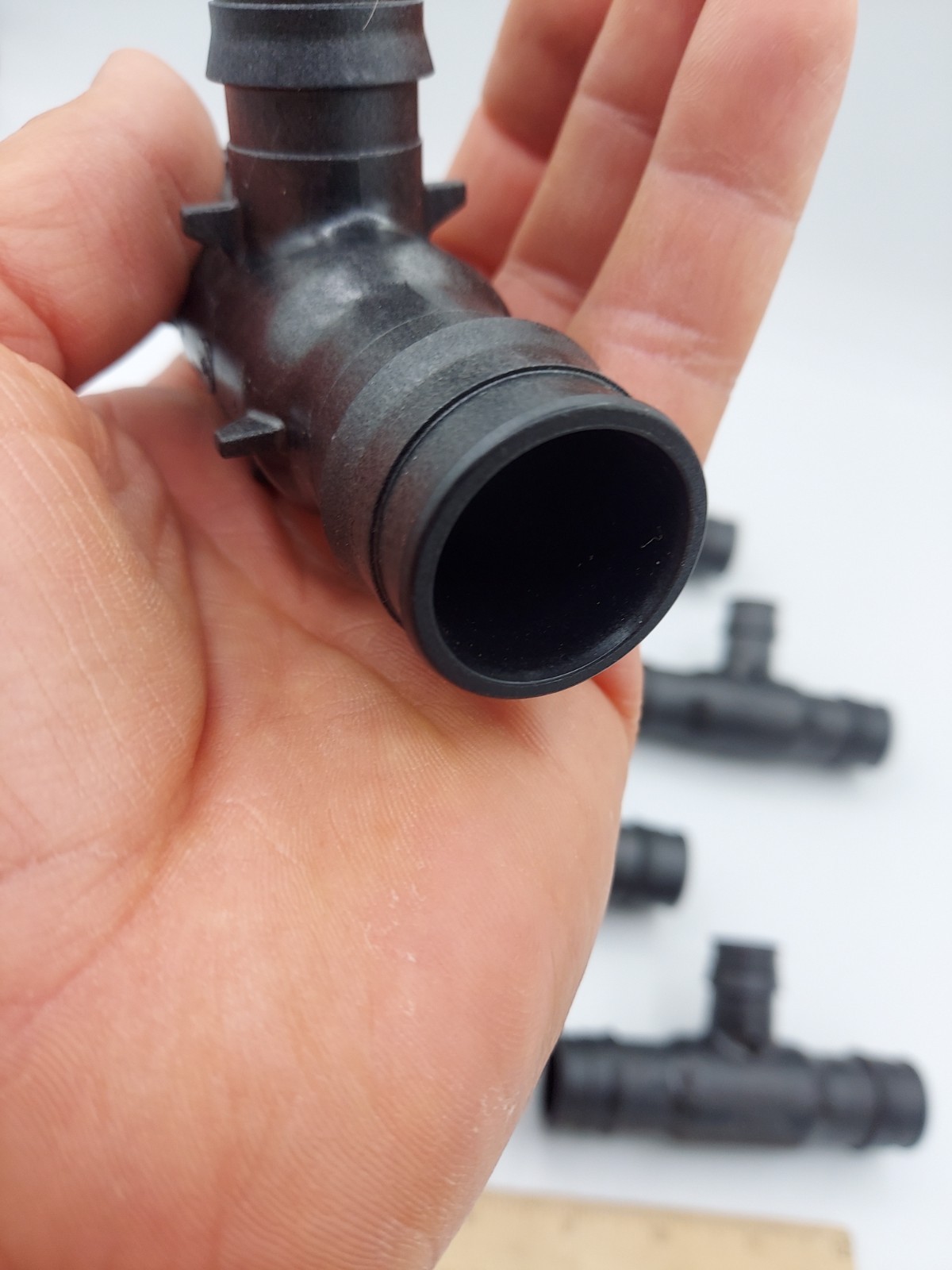 Uponor ProPEX 1 in x 1 in x 3/4 in PEX-A Expansion Barb Reducing Tee *LOT OF 10