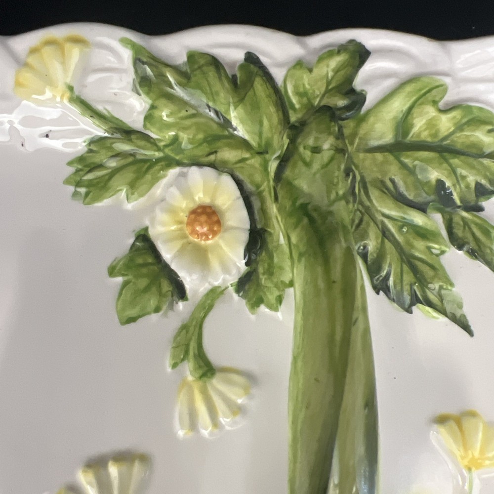 VTG Geo Z Lefton Rectangular Dish Tray with Handle Flowers