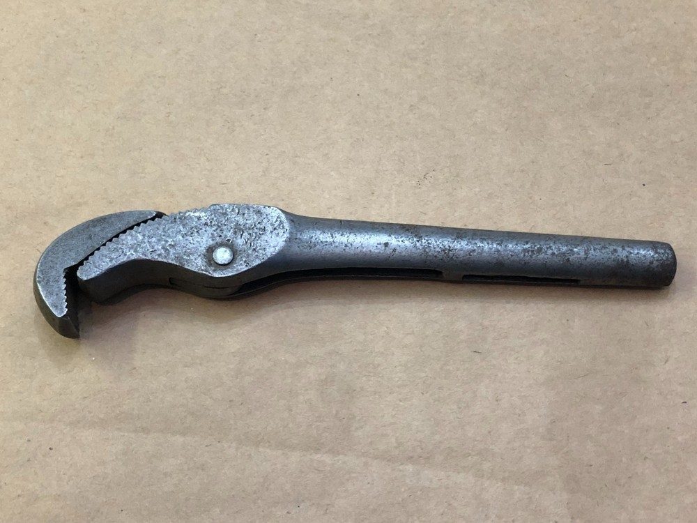 Vintage 8" Spring Loaded Automatic Pipe Wrench