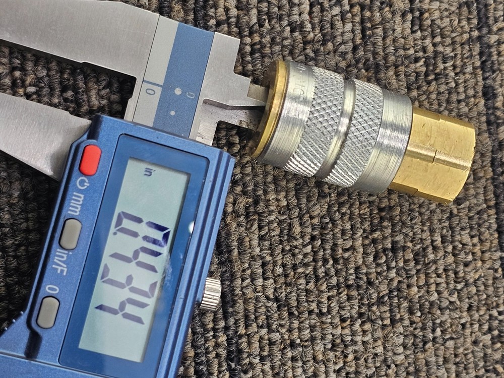 Dixon 0.35" NPT Brass Quick Coupling, Socket Connector
