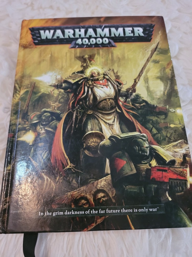 Warhammer 40K - Hardback Rulebook - Games Workshop 6th Edition (2012)