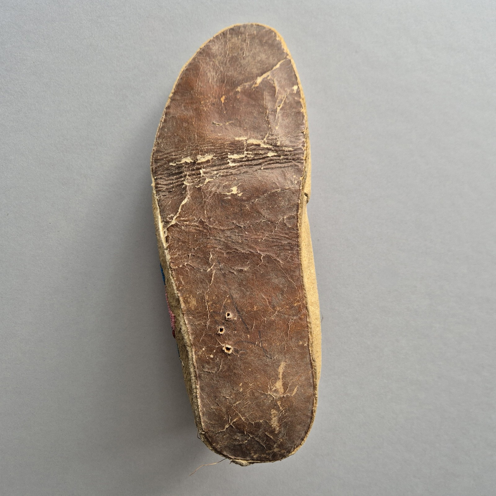 Antique SINGLE Cree/Ojibwe Buffalo Hide Moccasin, 1870s, ex-Gen. Charles F. ROE