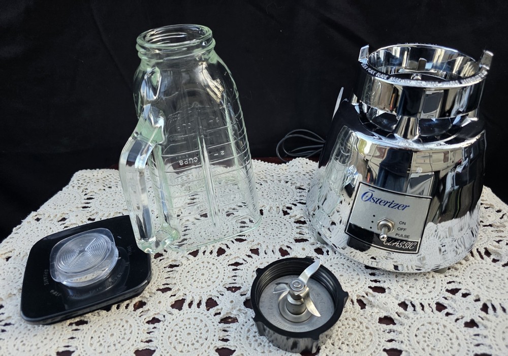 Oster Osterizer Classic Chrome Beehive Blender 5000-08A EUC