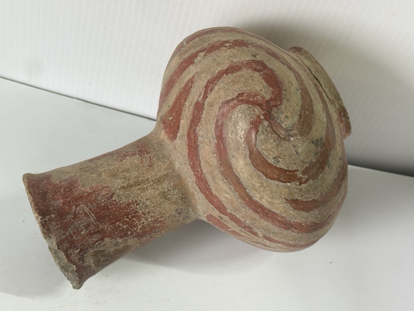 FLAWLESS AUTHENTIC RED & WHITE CROSSKNO SWIRL POTTERY WATER BOTTLE FROM ARKANSAS