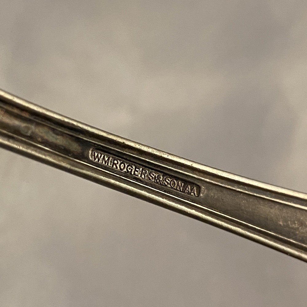 We Rogers & Son Mayfair Pattern Tea Spoon Teaspoon Silver Plated Silverplate