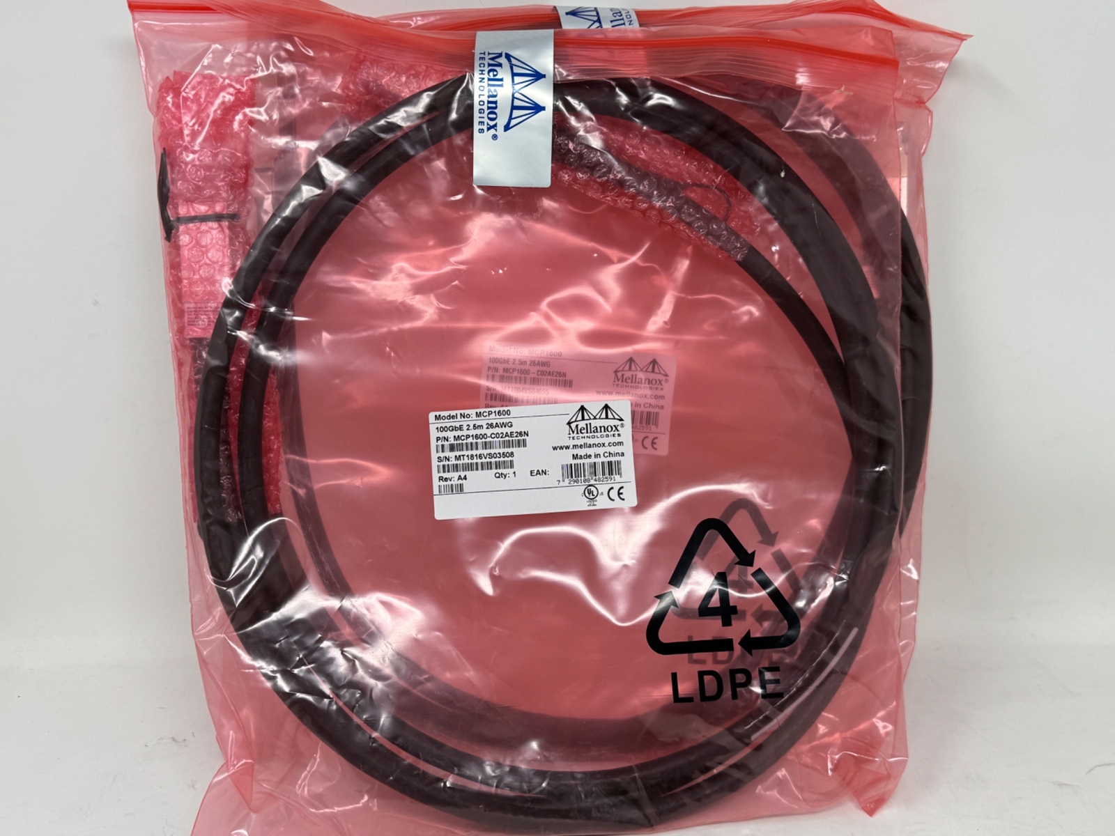 Mellanox 100GbE QSFP28 Direct Attach Copper Cable 2.5M 26AWG MCP1600-C02AE26N