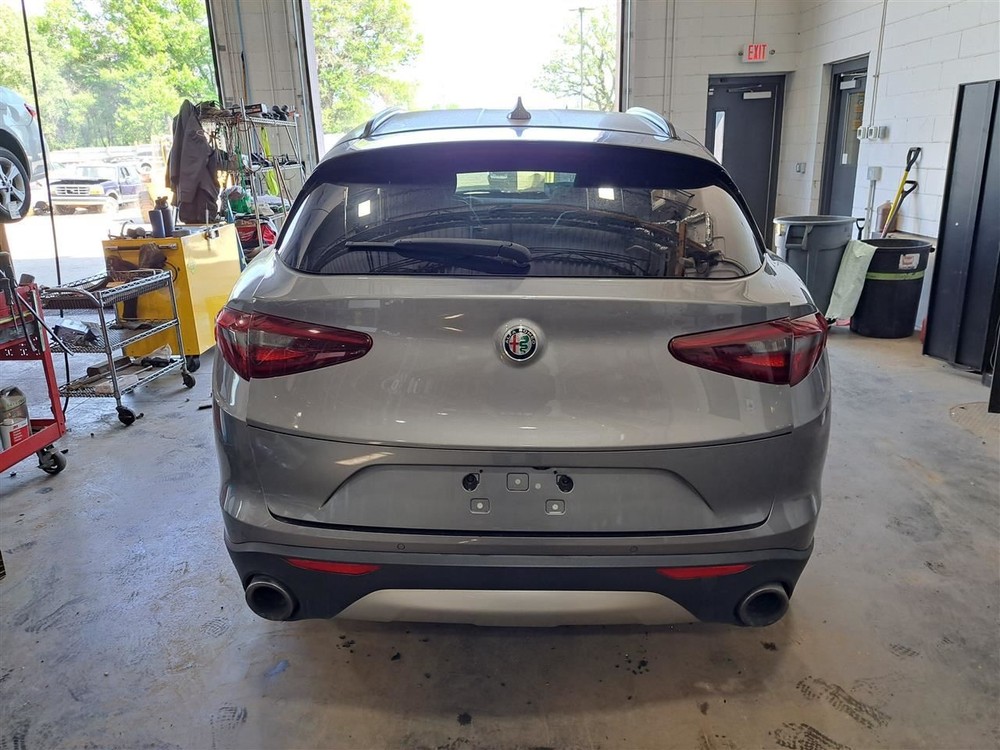 2018 Stelvio Display Screen Sku#4133343