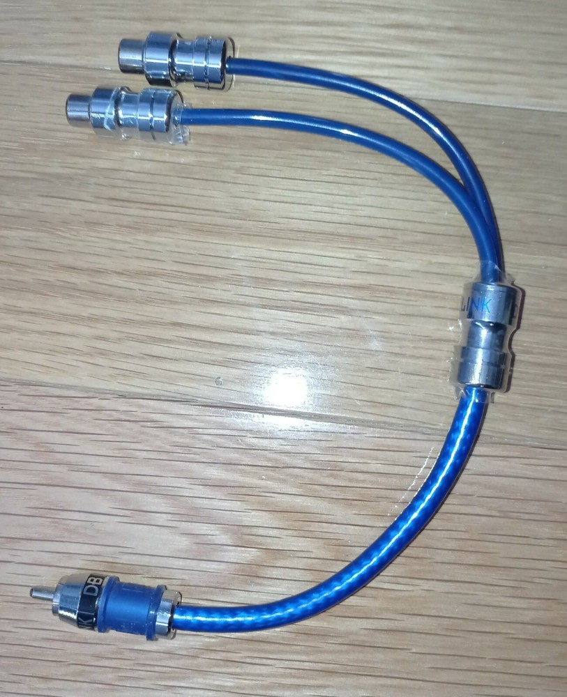 db link by Phoenix RCA Y adapter splitter