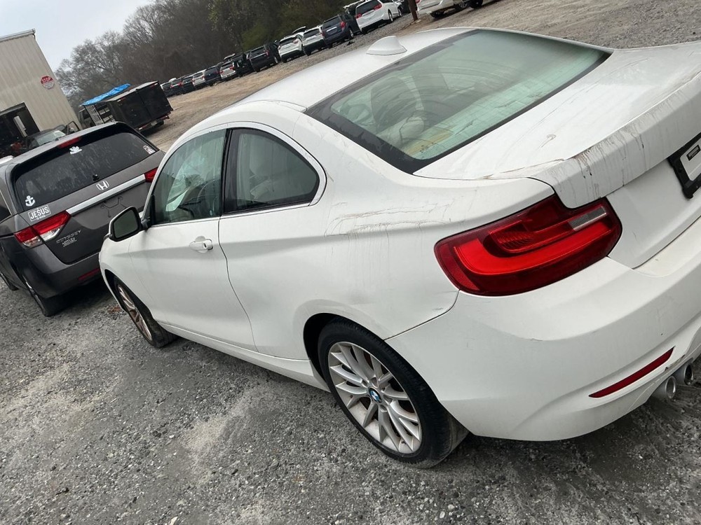 228I 2014 Glove Box 4990747