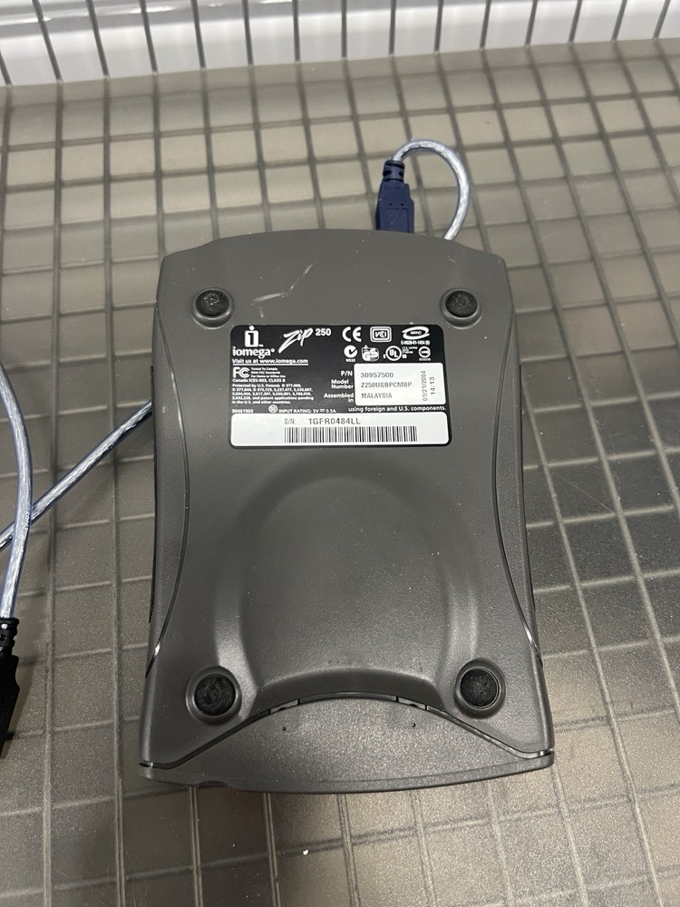 Iomega Zip 250 USB Powered External Drive - Untested