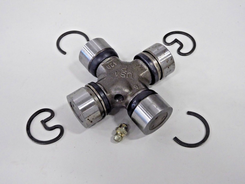 319 Universal Joint Moog Precision 5-788X
