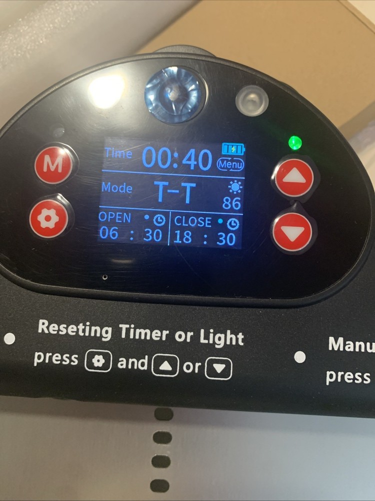 Solar Powered Automatic Chicken Coop Door with Timer/PIR Sensor Modes