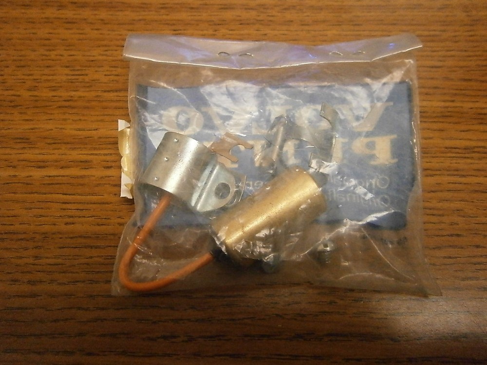 Volvo 835308 Condenser Kit NOS