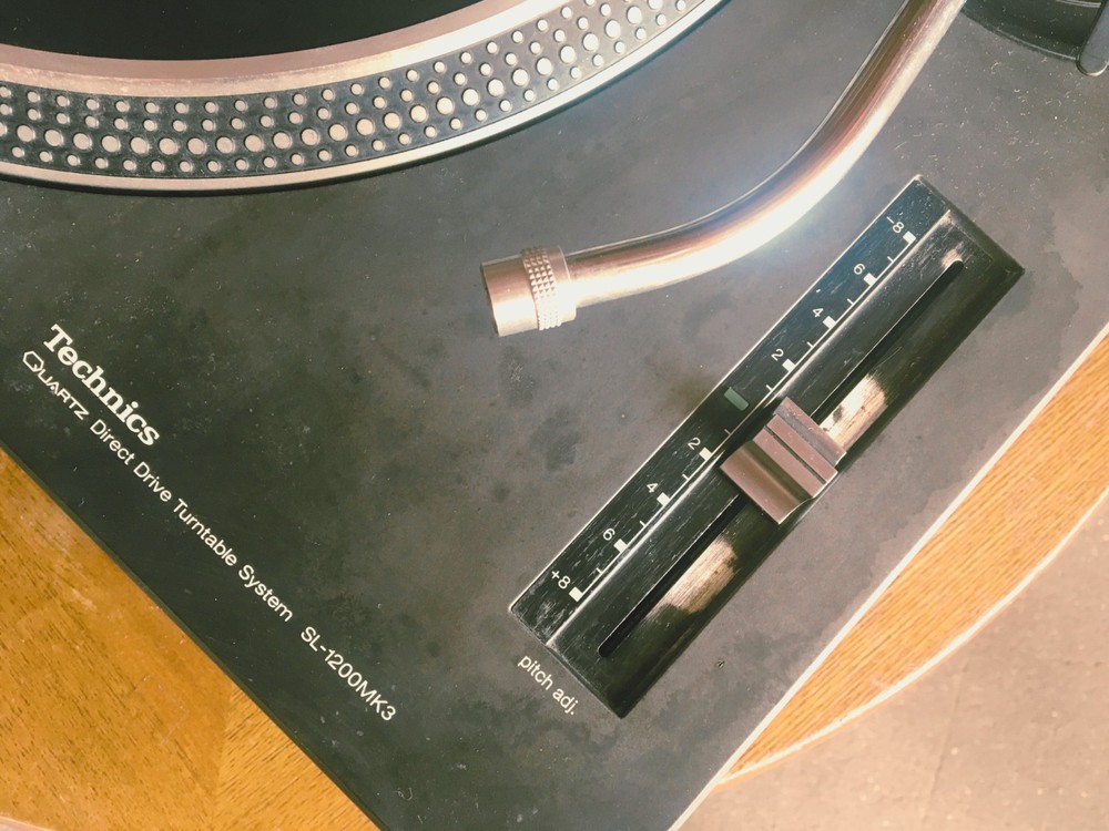 Technics SL-1200MK3 Black Direct Drive DJ Turntable