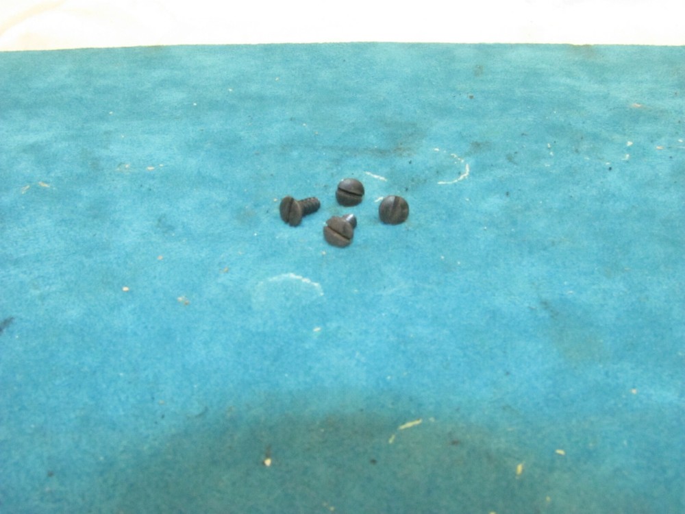 Daisy 93, 693 - Grip Screws (4) Used