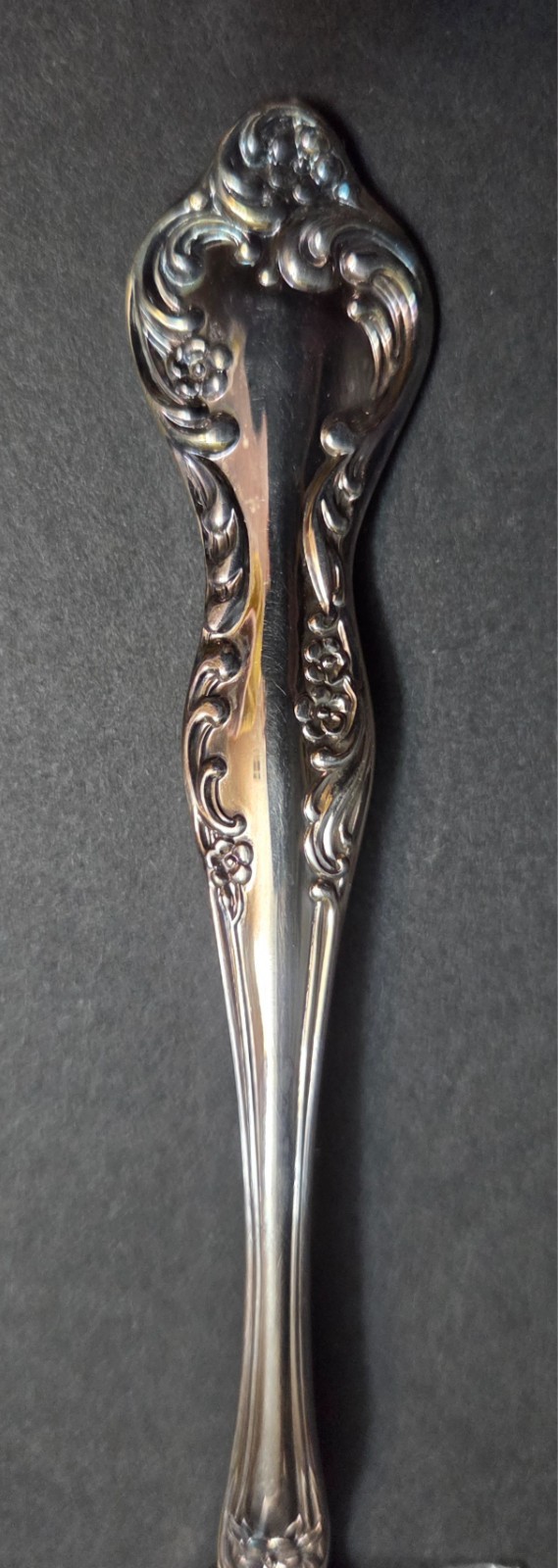 12 NEW PLACE SETTINGS REED AND BARTON SILVER PLATE WISTERIA