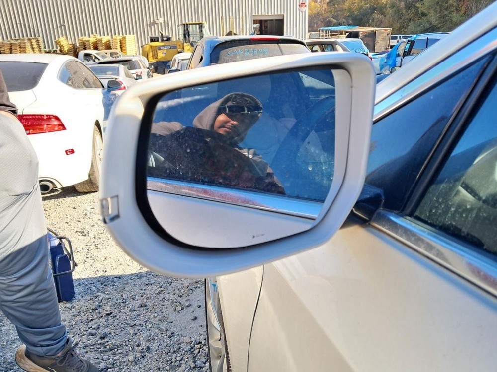 Fuse Box Engine Fits 13 XTS 4866343