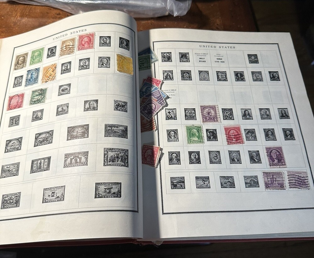 1946 Modern Postage Stamps Book From All Over The World With Stamps
