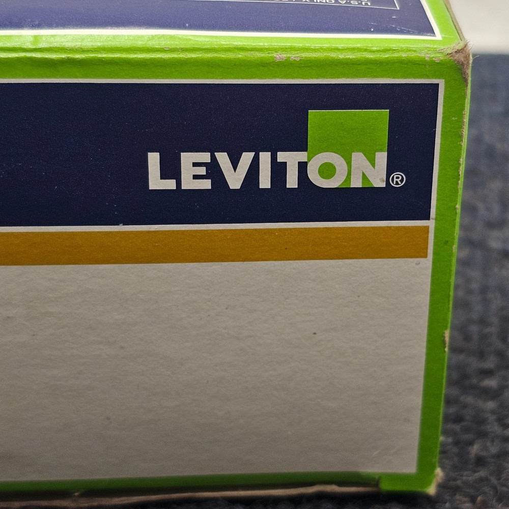 Leviton DLDNK-1W Lumina RF Decora 1Button multi-function BLE Keypad White