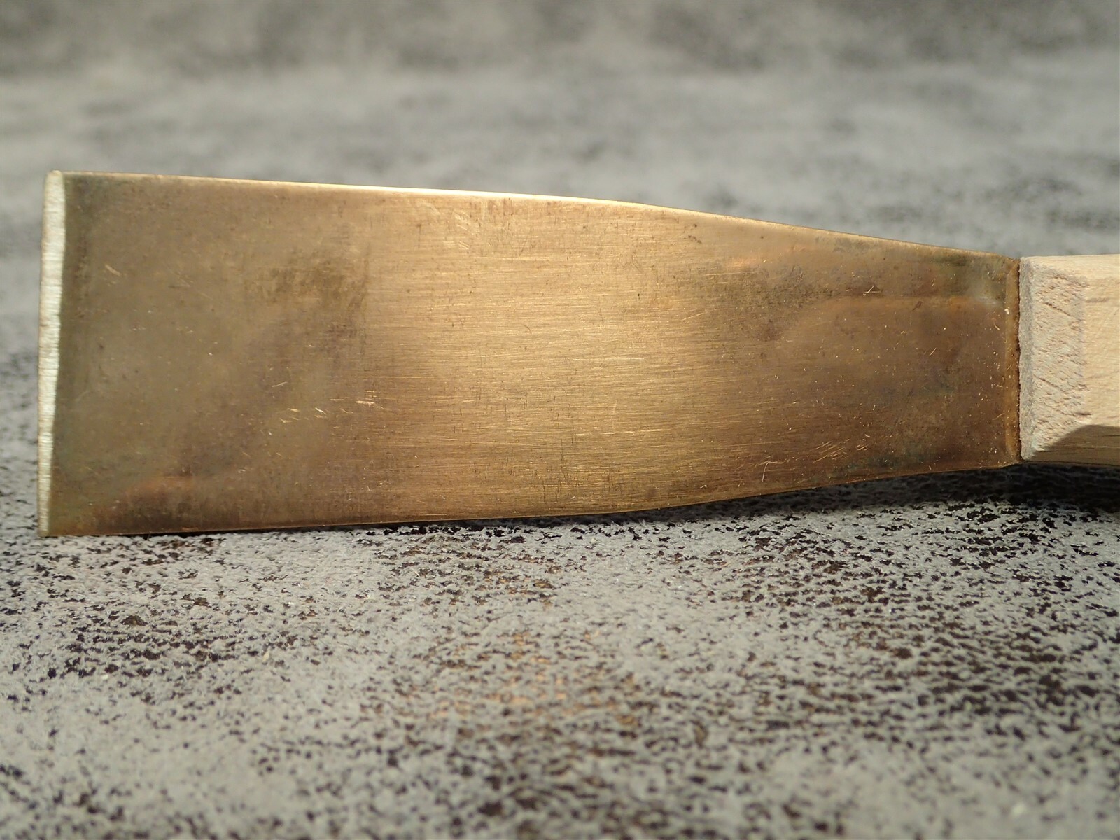 K-21 AMPCO BE-CU 1-3/8" Beryllium Copper Putty Knife w/ Wood Handle (BN148)