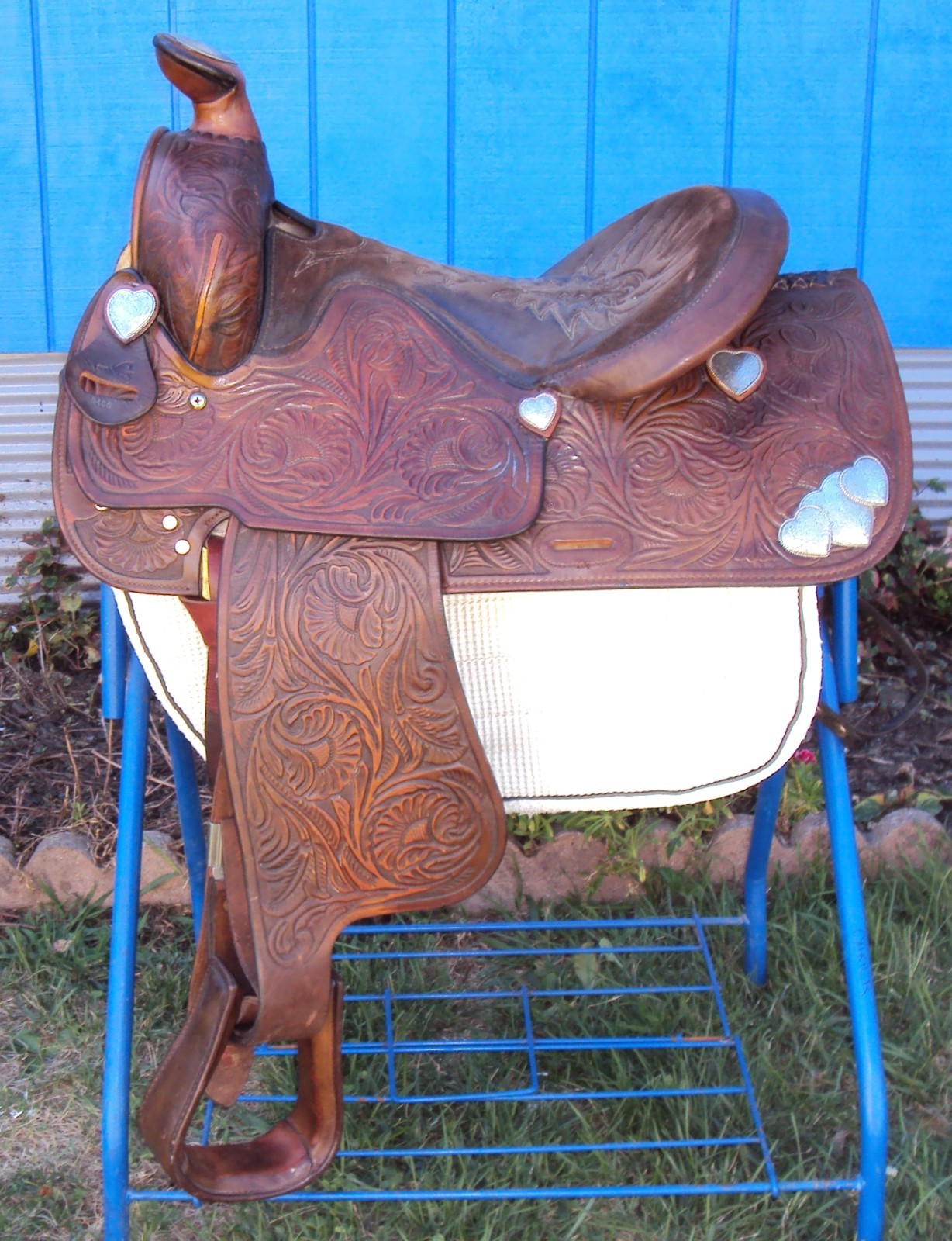 SIMCO Western Show / Parade Saddle- 15" -SILVER HEARTS- Tooled Design -STUNNING!